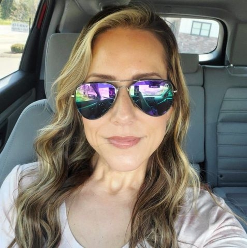 Meet your Posher, Christy